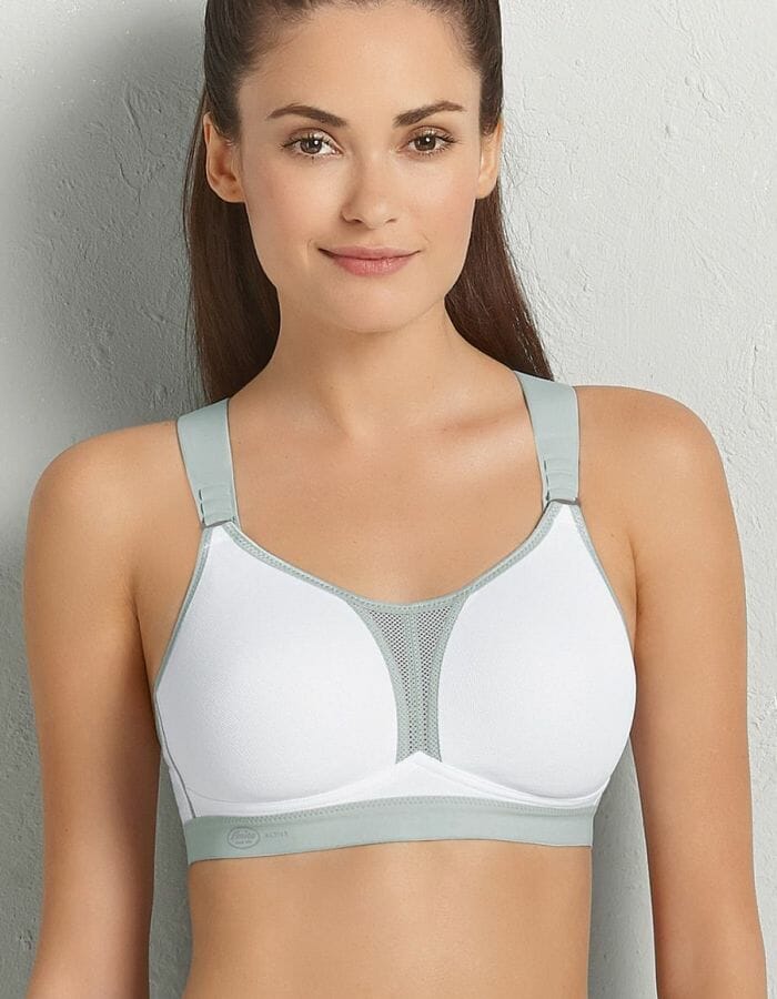 Our bra expert reviews the Anita Active Dynamixstar Racerback Sports Bra